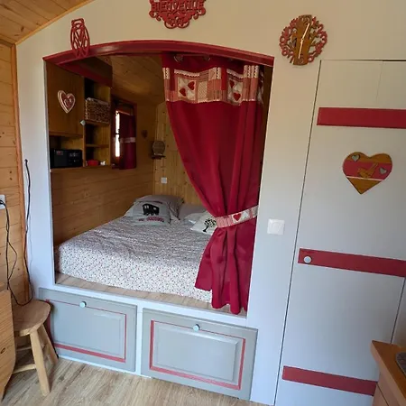 Roulotte Romantique Avec Piscine En Cevennes *
